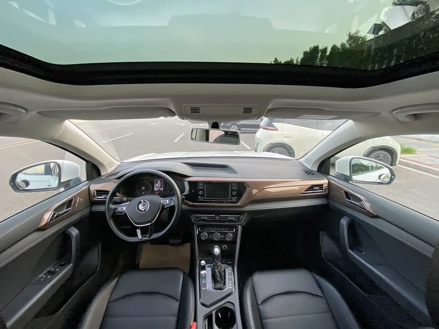 Volkswagen Tharu 2019 280TSI 2WD Comfort Edition China VI фото 8