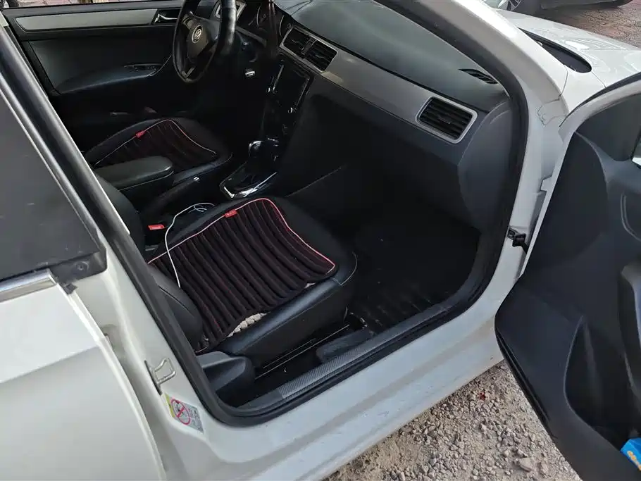 Volkswagen Santana 2015 Gran Santana 1.6L Automatic Comfort фото 8