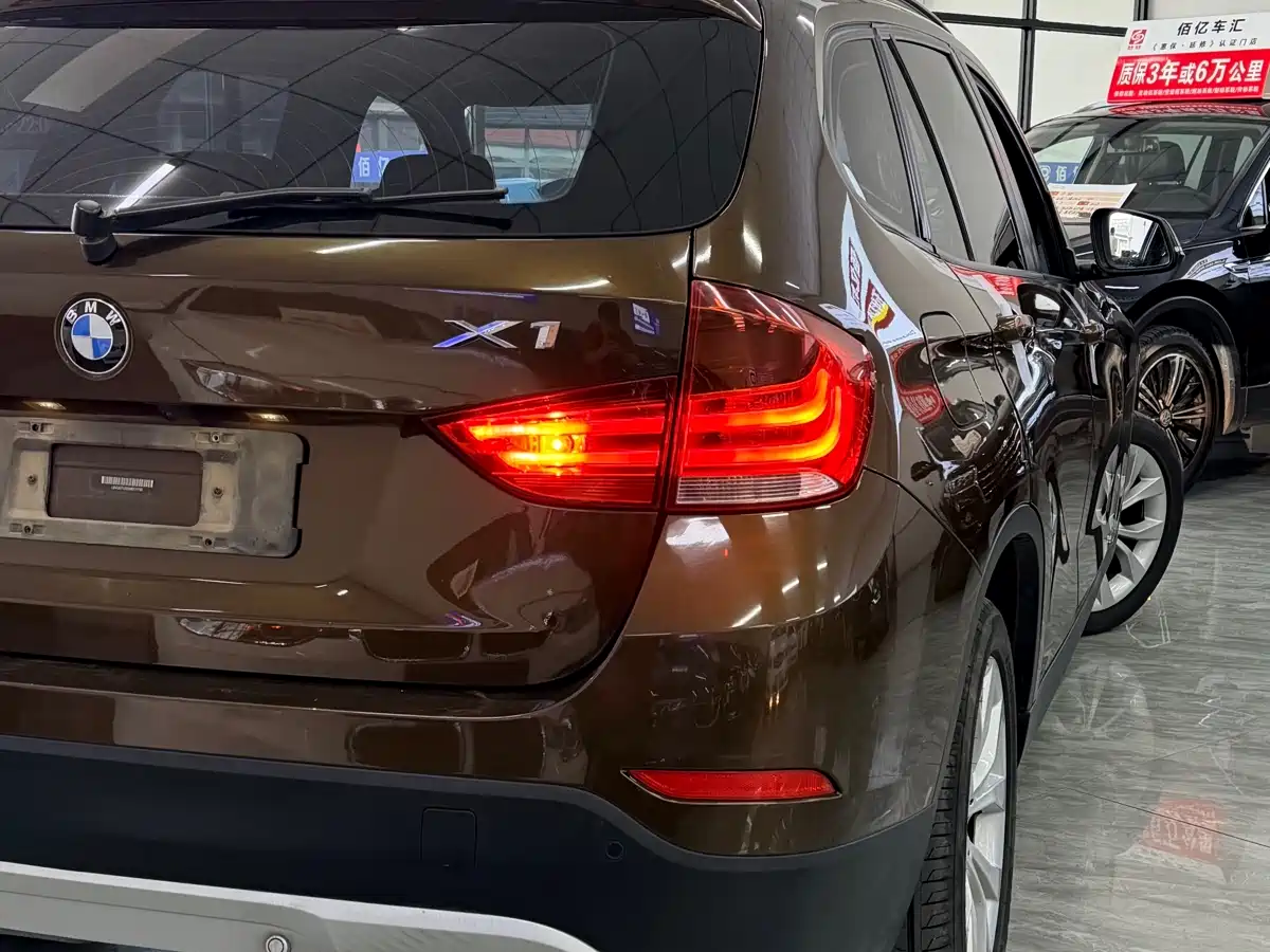 BMW X1 2014 sDrive18i Fashion Edition фото 5