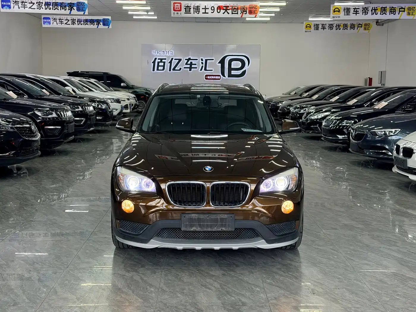 BMW X1 2014 sDrive18i Fashion Edition фото 6