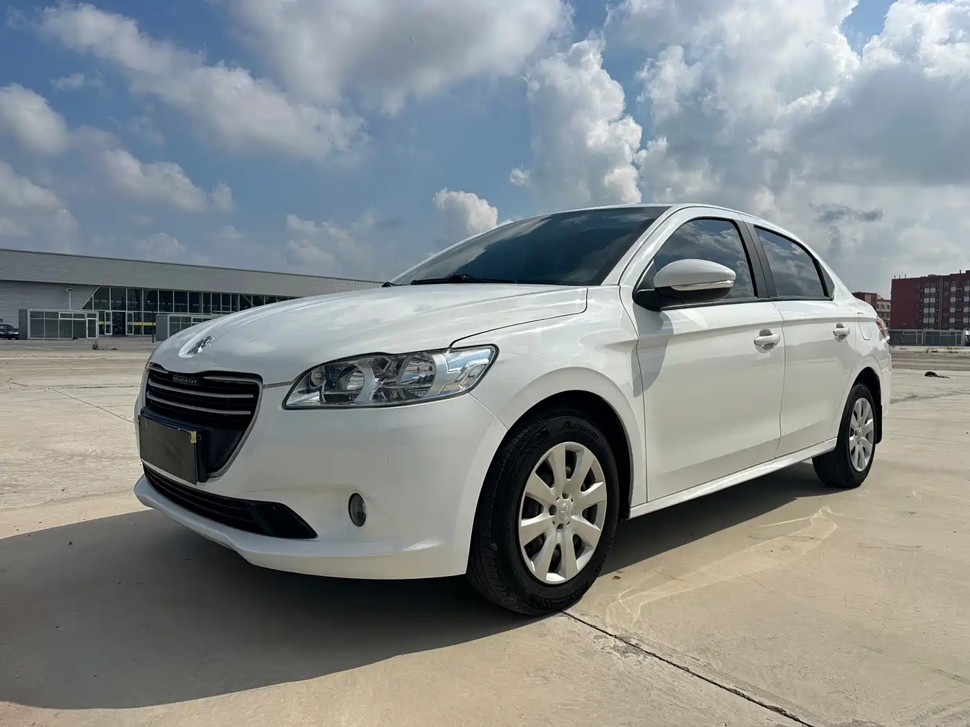 Peugeot 301 2017 2016 1.6L Manual Comfort Edition