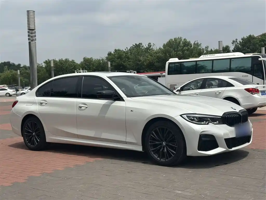 BMW 3 Series 2021 Second Facelift 325Li M Sport Night Package фото 13