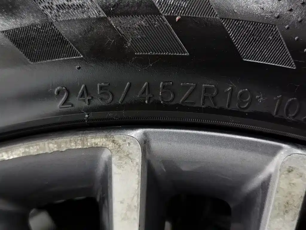 Hongqi H9 2020 2.0T Smart Connection Qi Xiang Edition фото 24