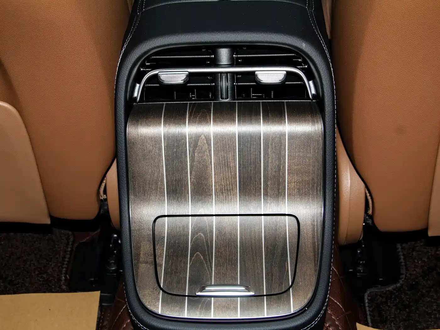 Mercedes-Benz E-Class 2025 E 300 L Fashion фото 24