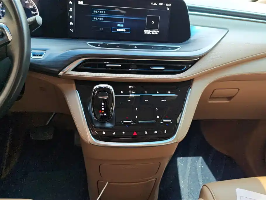 Buick GL8 2021 ES Landlord 653T Flagship фото 16
