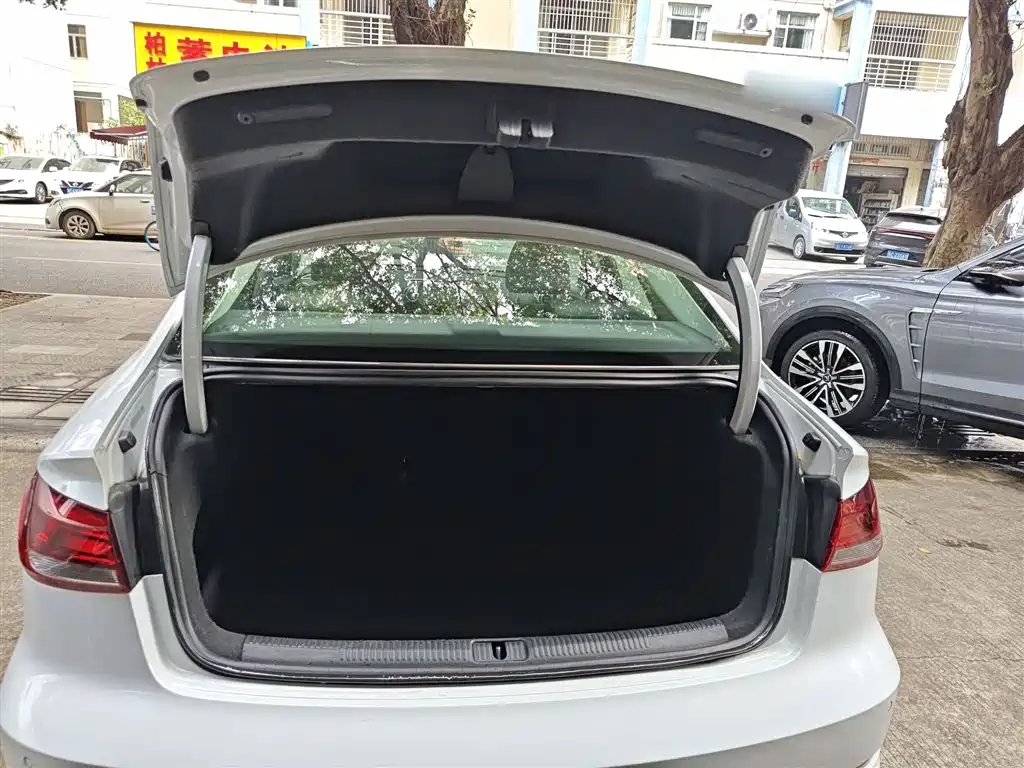 Audi A3 2016 Limousine 35 TFSI Progressive фото 9