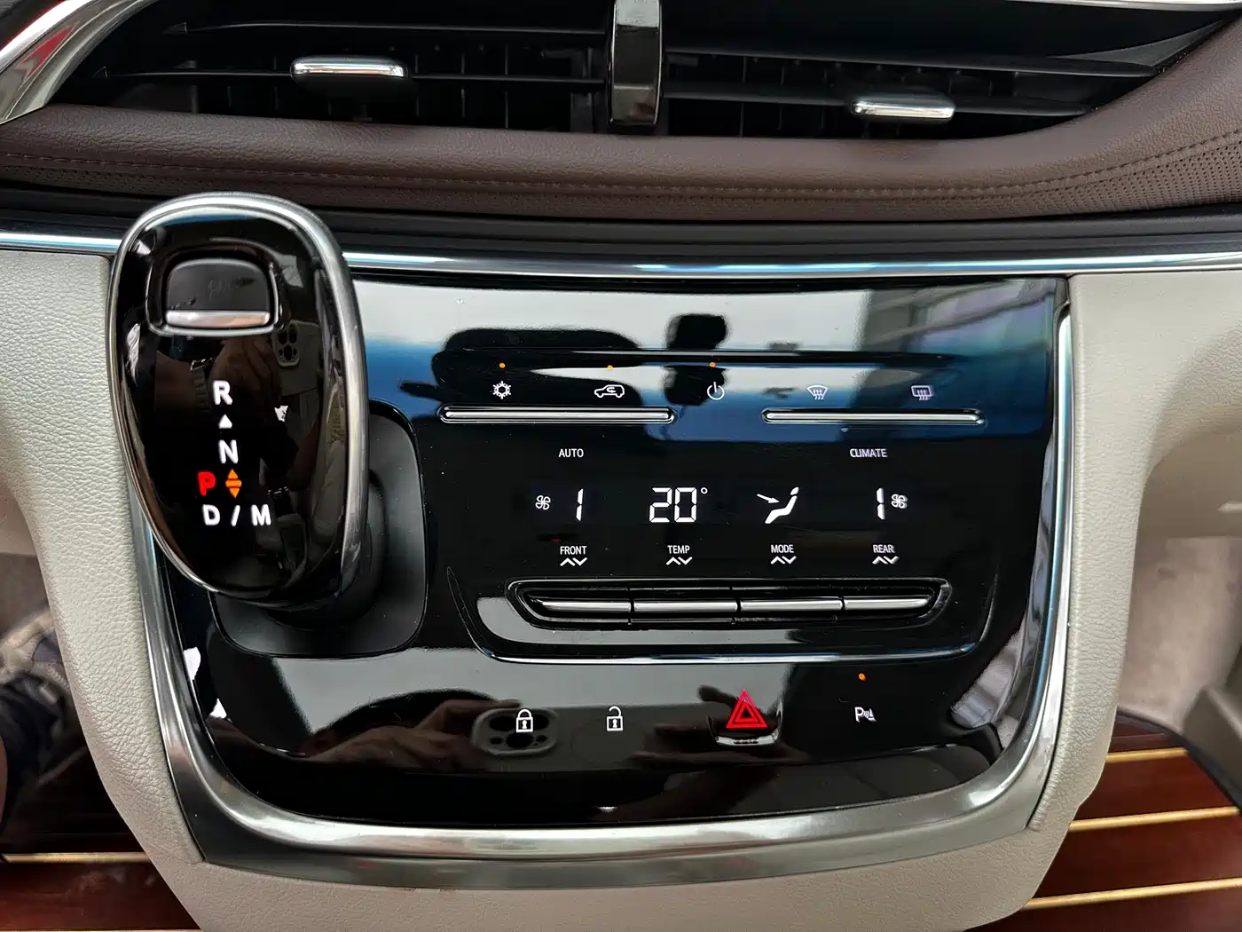 Buick GL8 2020 Model Land Business Class 652T Luxury фото 15