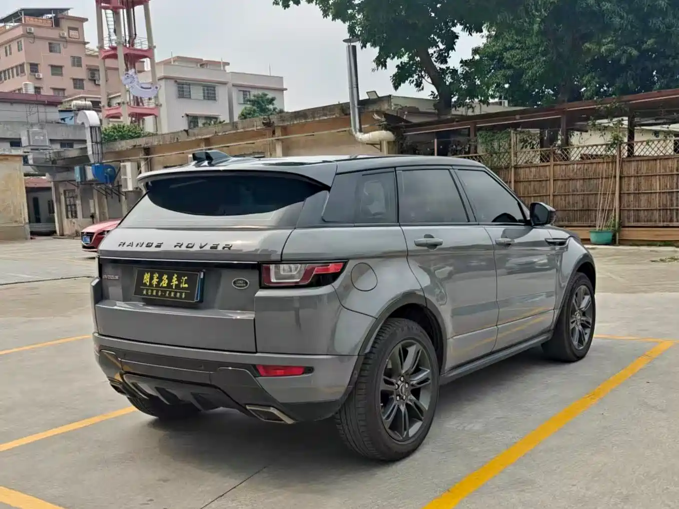 Land Rover Range Rover Evoque 2018 240PS Moraine Lake Blue Limited Edition фото 6