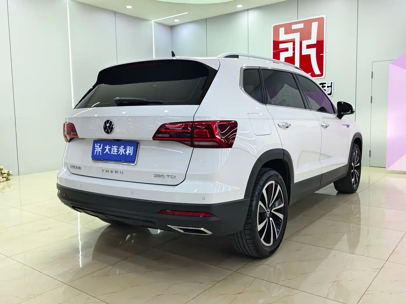 Volkswagen Tharu 2022 280TSI FWD Luxury Edition фото 4