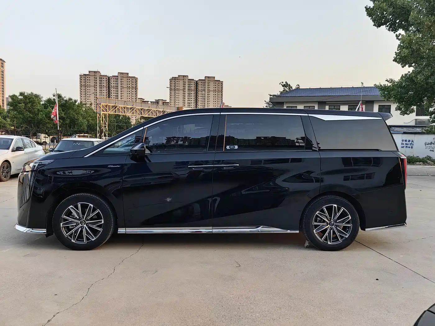 GAC Trumpchi Trumpchi M8 2024 Master Series 400T Ultimate Edition фото 4