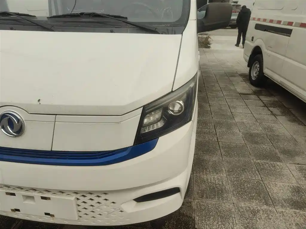 Dongfeng Yufeng EM27 2025 2024 EM27L EVE Power 41.86kWh