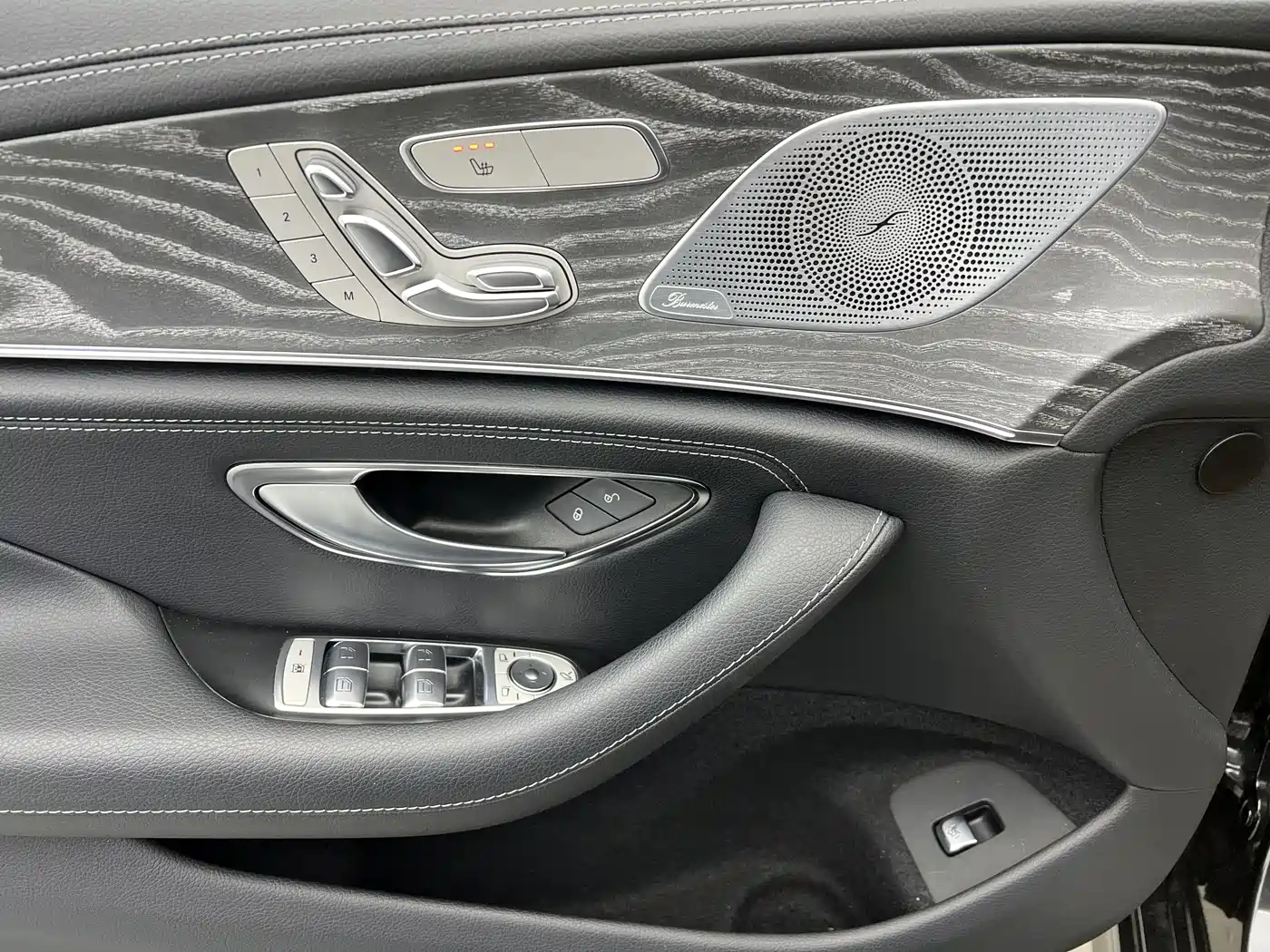 Mercedes-Benz CLS 2021 CLS 300 Luxury фото 5