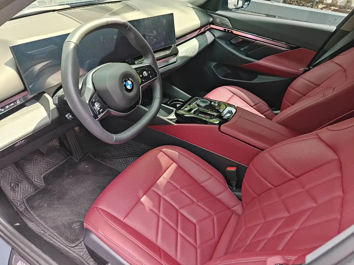 BMW 5 Series 2024 530Li Leading Model Luxury Package фото 6