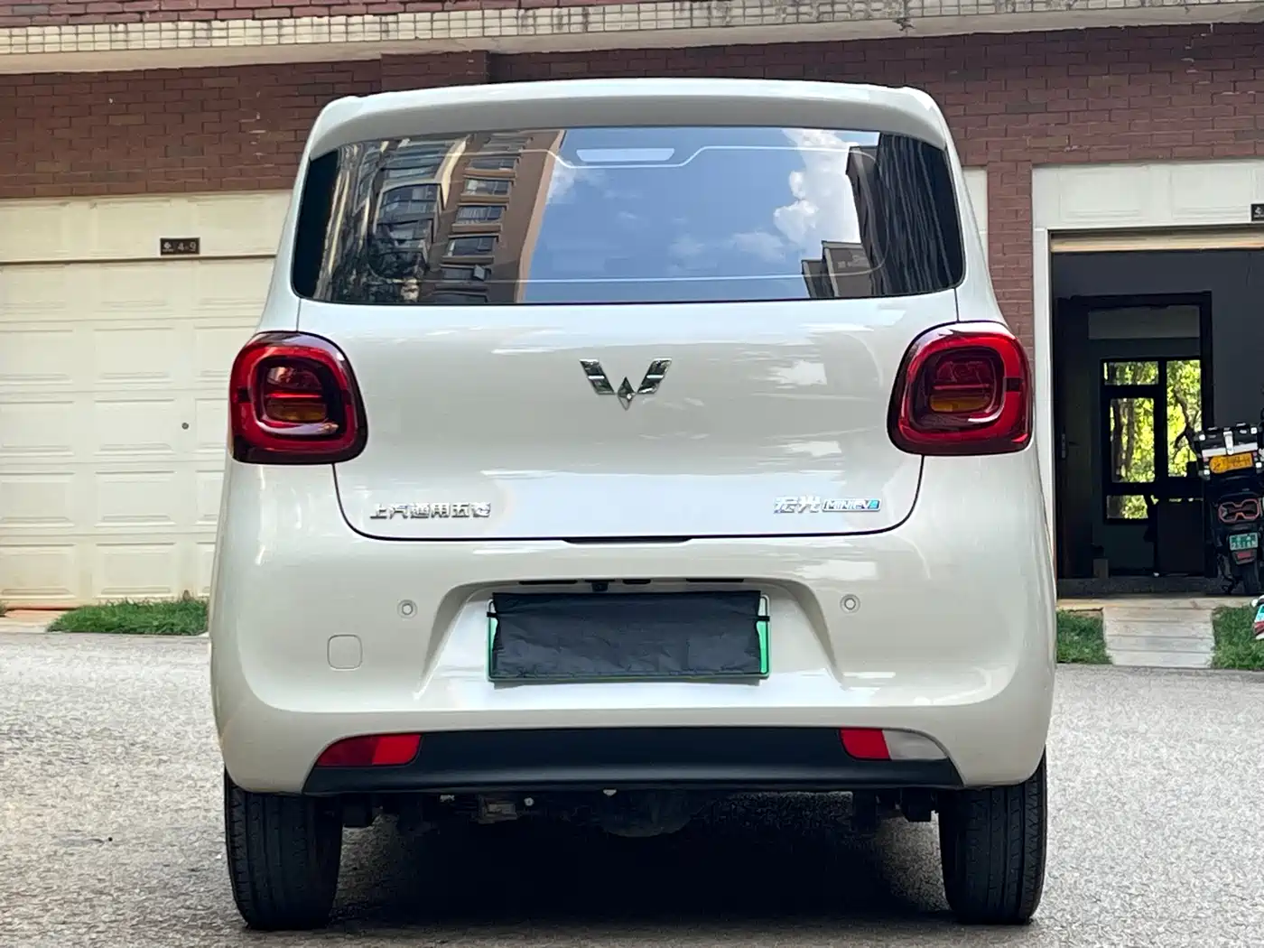 WULING AUTOMOBILE HONGGUANG MINIEV