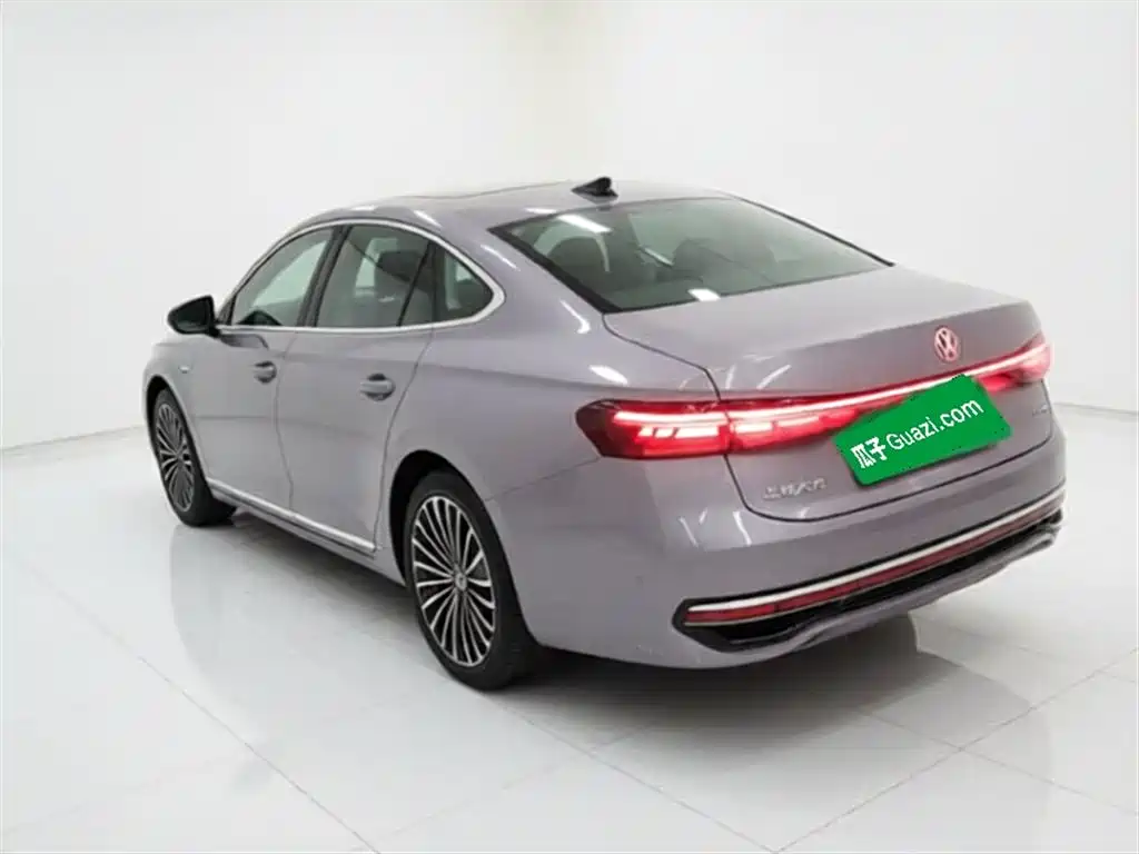 Volkswagen Passat 2025 Pro 380TSI Dragon Prestige Edition фото 5