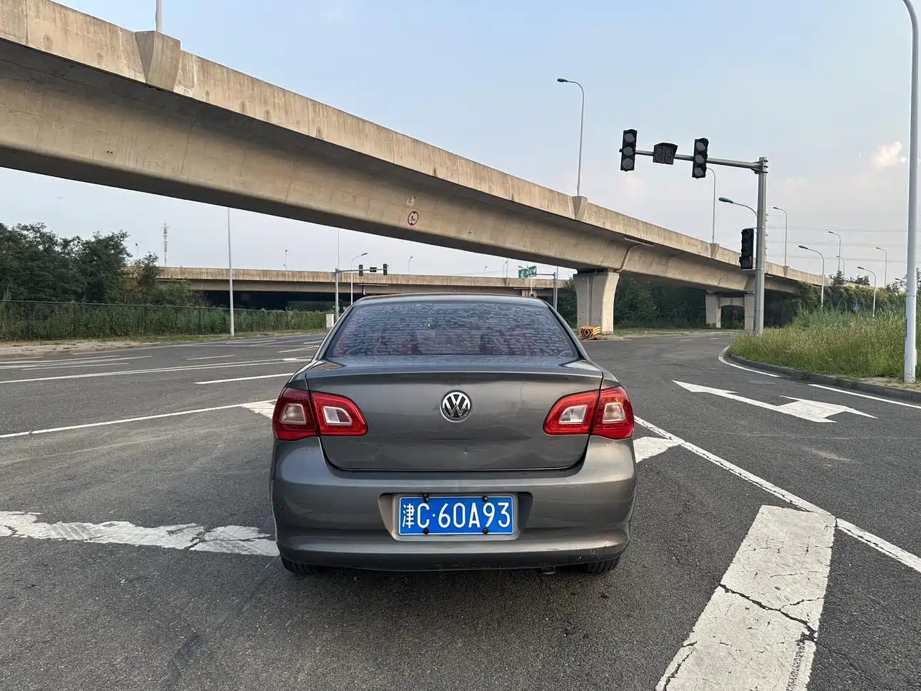 Volkswagen Bora 2011 1.6L Automatic Fashion фото 6