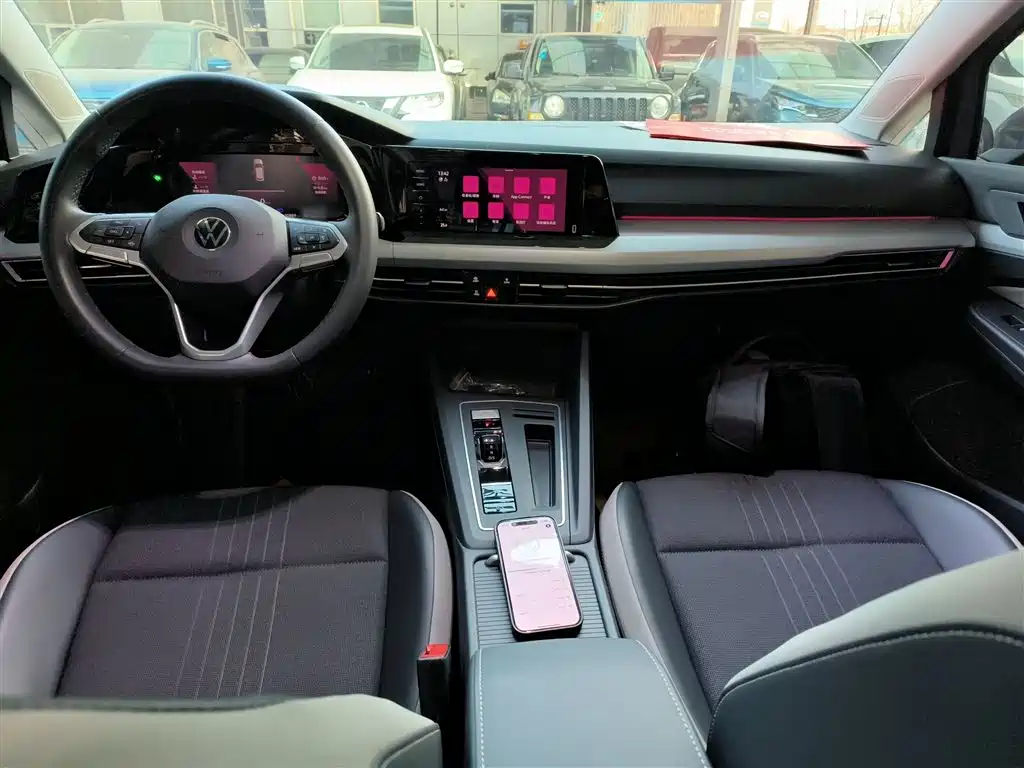 Volkswagen Golf 2023 Facelift 280TSI DSG Pro фото 12