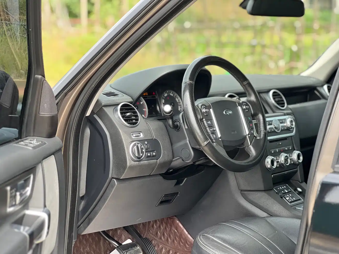 Фото 4 - Land Rover Discovery