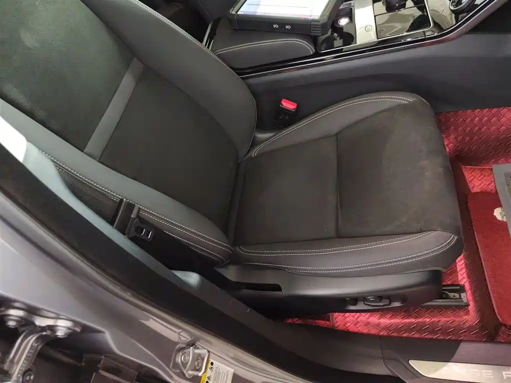 Land Rover Range Rover Velar 2019 250PS фото 25