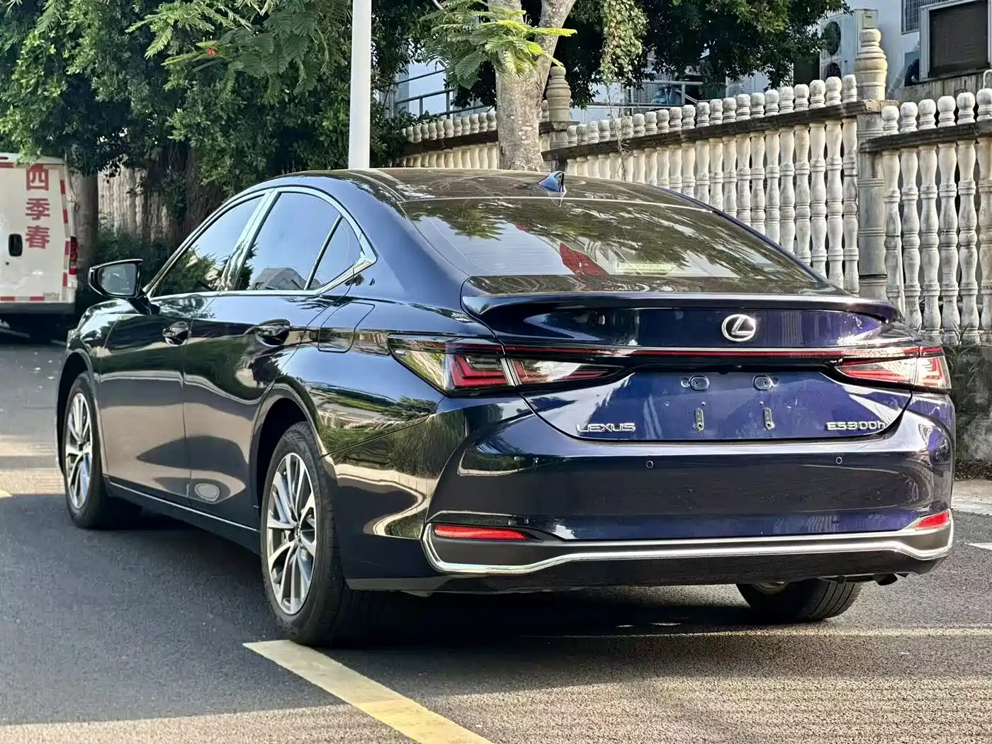 Lexus ES 2025 2025 200 Ultimate Edition