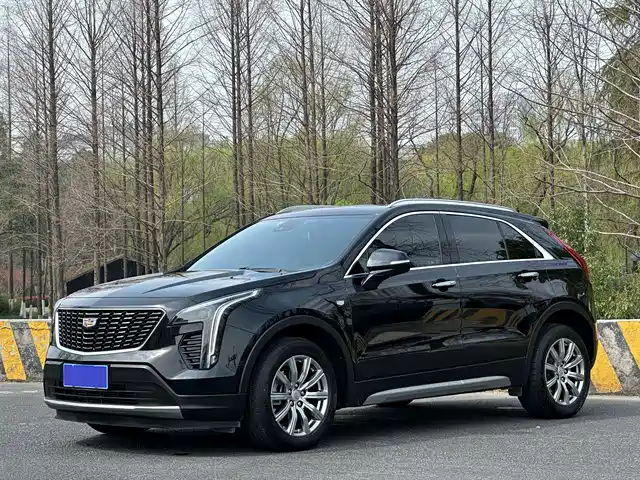 CADILLAC XT4