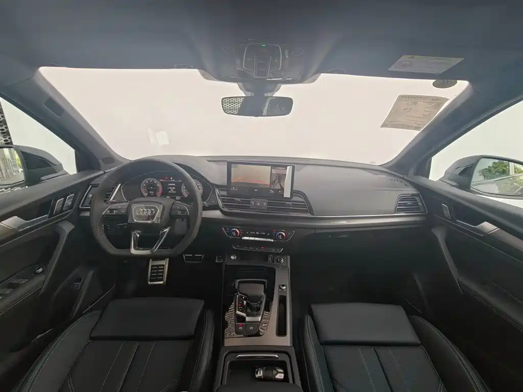 Audi Q5L 2025 Model Year Facelift 45th Anniversary Edition 45 TFSI Luxury Dynamic фото 13