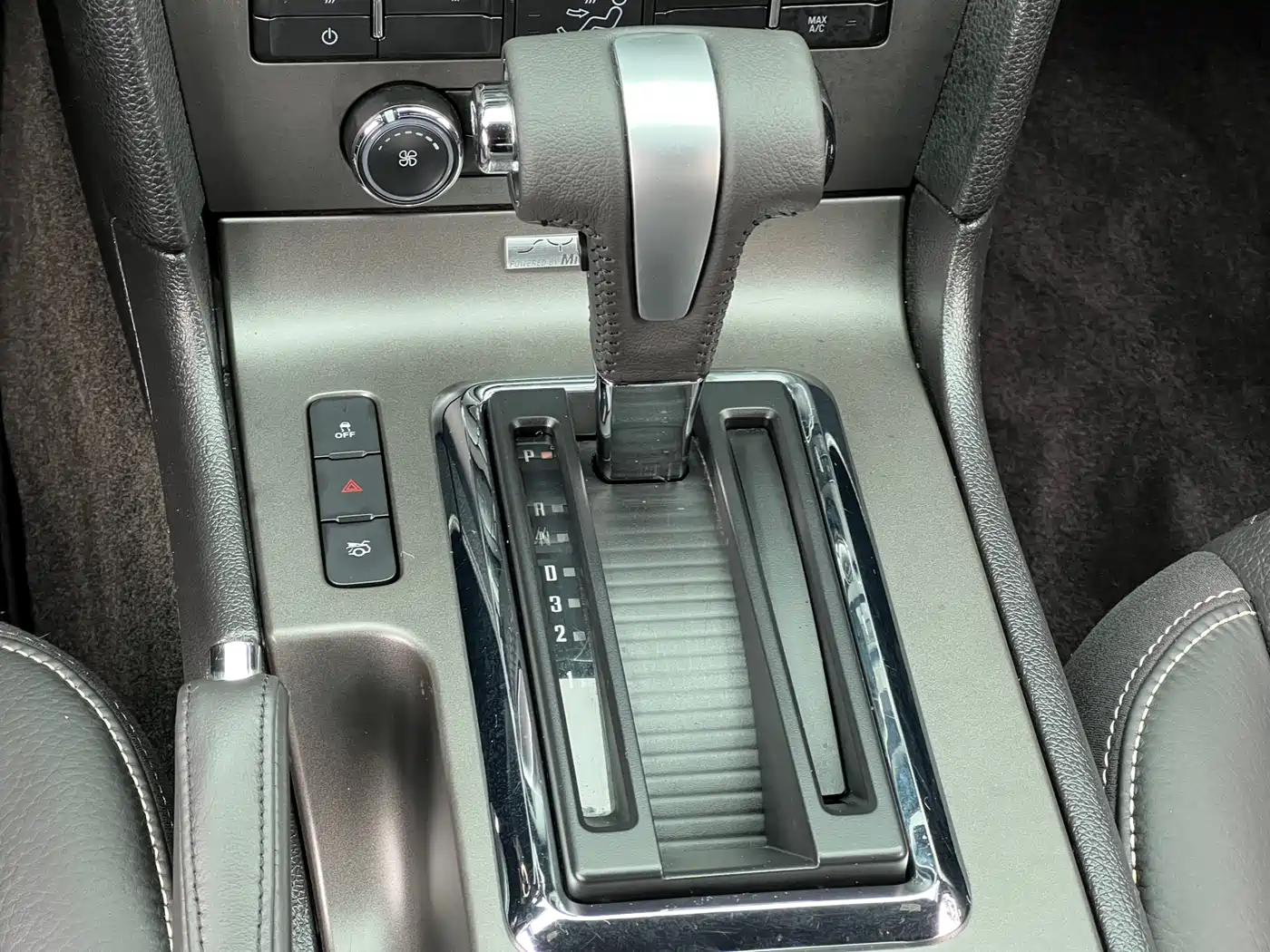 Ford Mustang 2013 Model 3.7L Automatic Standard фото 18