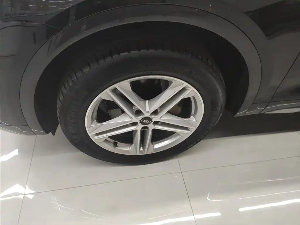 Audi Q5L 2023 40T Fashion Elegance фото 23