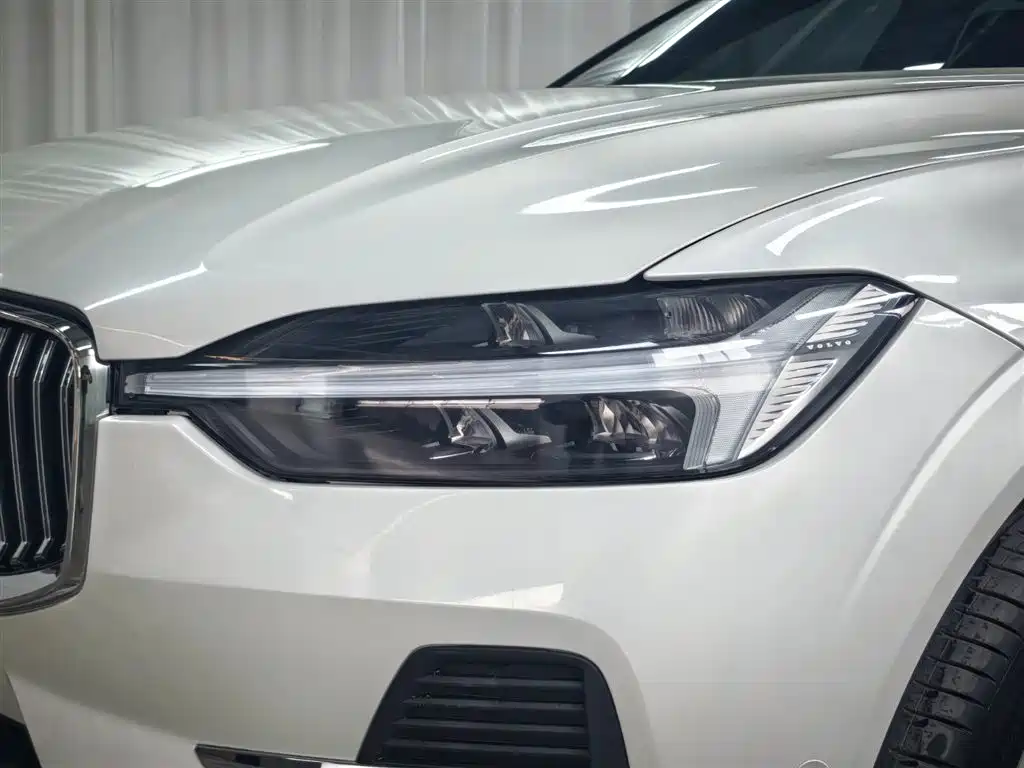 VOLVO XC60 PLUG IN HYBRID