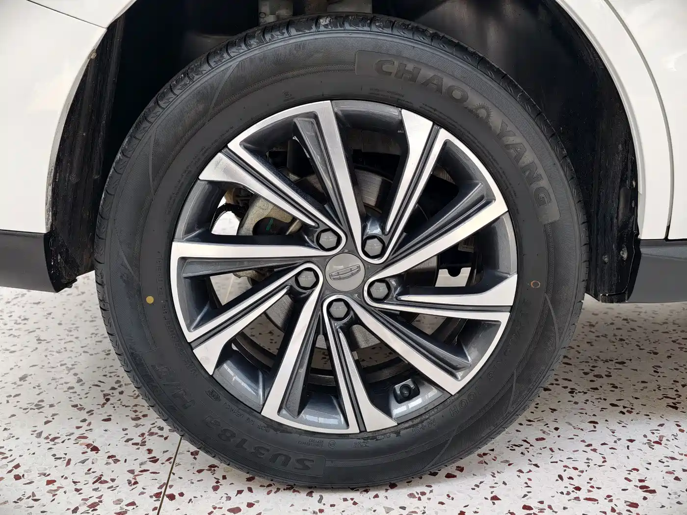 GEELY AUTOMOBILE VISION X6