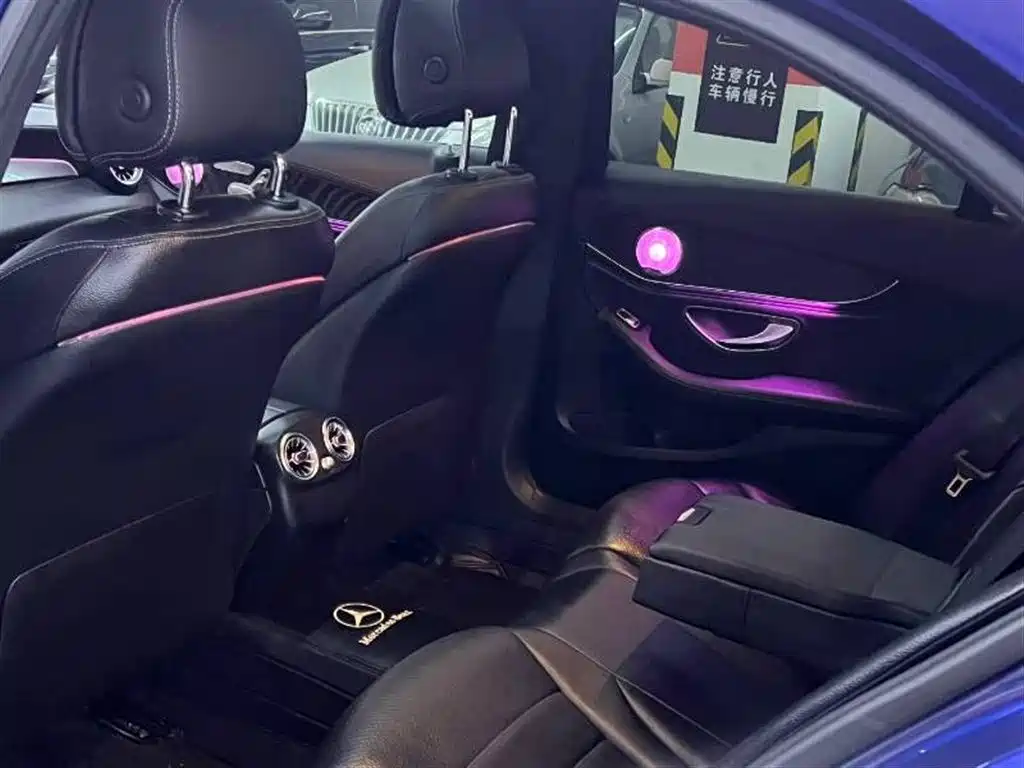 Mercedes-Benz C-Class 2015 Facelift C 200 L Sport фото 6
