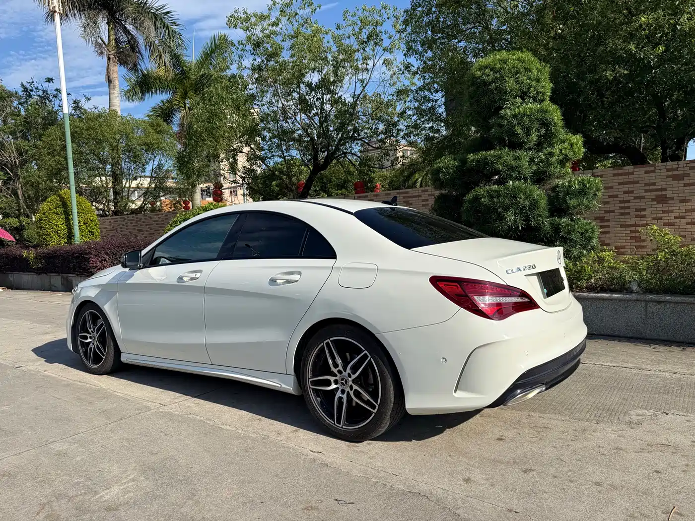 Mercedes-Benz CLA (Import) 2017 CLA 220 4MATIC фото 5