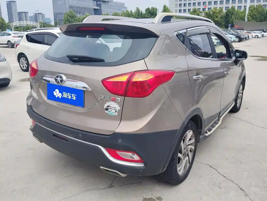 JAC Motors Refine S3 2016 2016 1.5L Manual Luxury Smart Premium