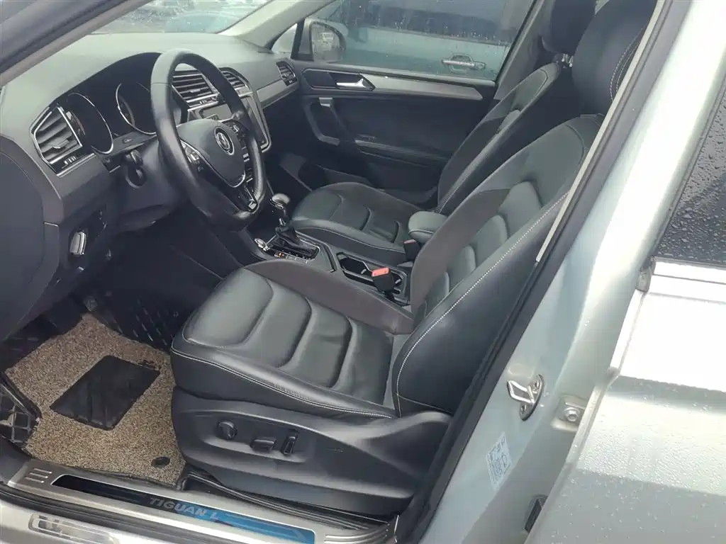 Volkswagen Tiguan L 2019 Facelift 330TSI Auto 2WD Smart Luxury China VI фото 15