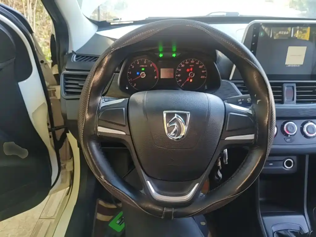 Baojun 310 2017 2016 1.2L Manual Comfort Model