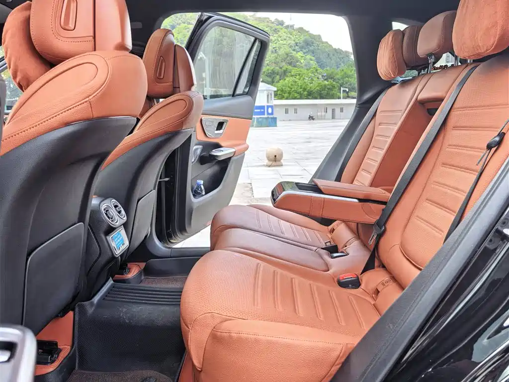 Mercedes-Benz GLC 2024 GLC 260 L 4MATIC Dynamic 5-seater фото 9