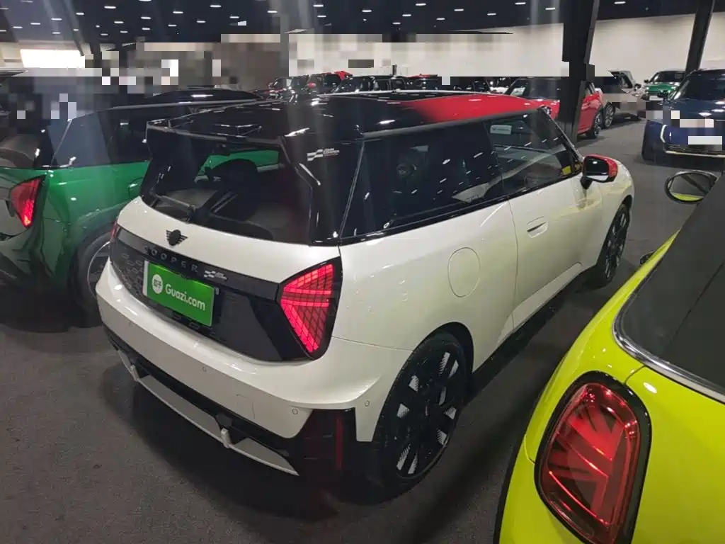 MINI Electric MINI JCW 2025 2025 JOHN COOPER WORKS