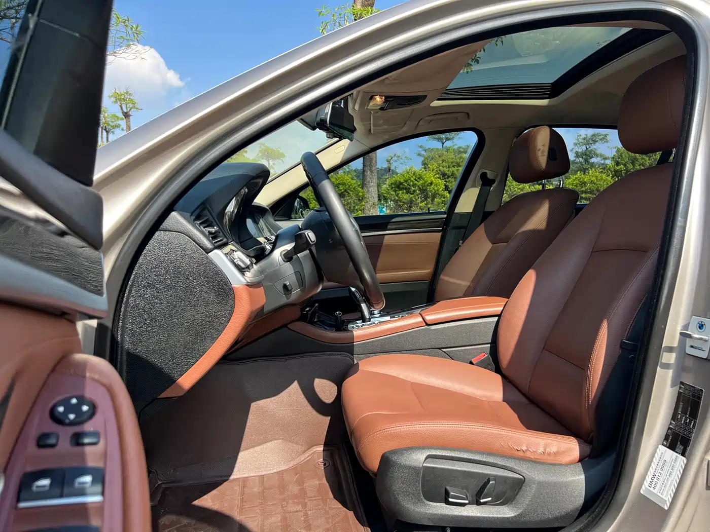 BMW 5 Series 2014 525Li Leading фото 8
