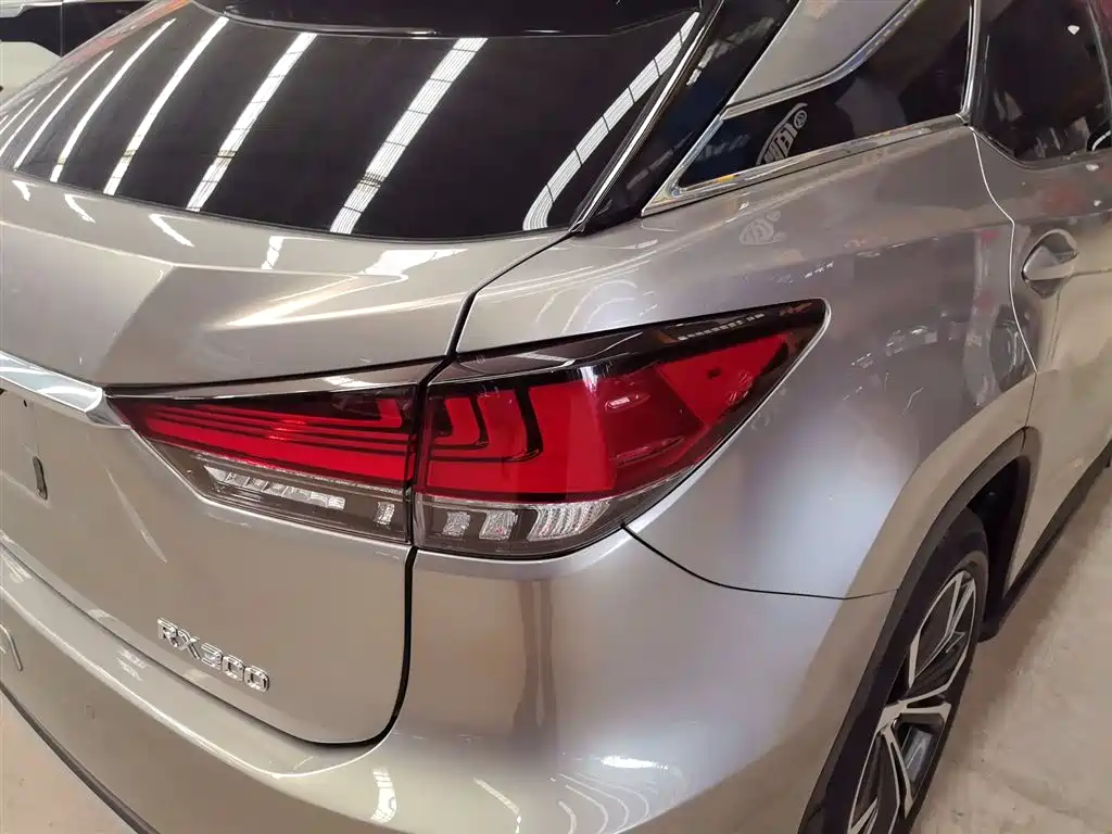 Lexus RX 2020 Facelift 300 AWD Elegance Edition фото 22