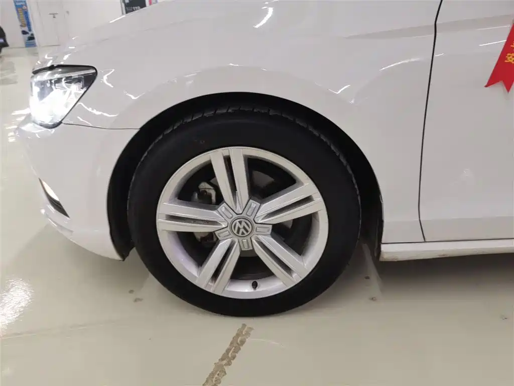 Volkswagen Lamando 2018 280TSI DSG Comfort Edition фото 23