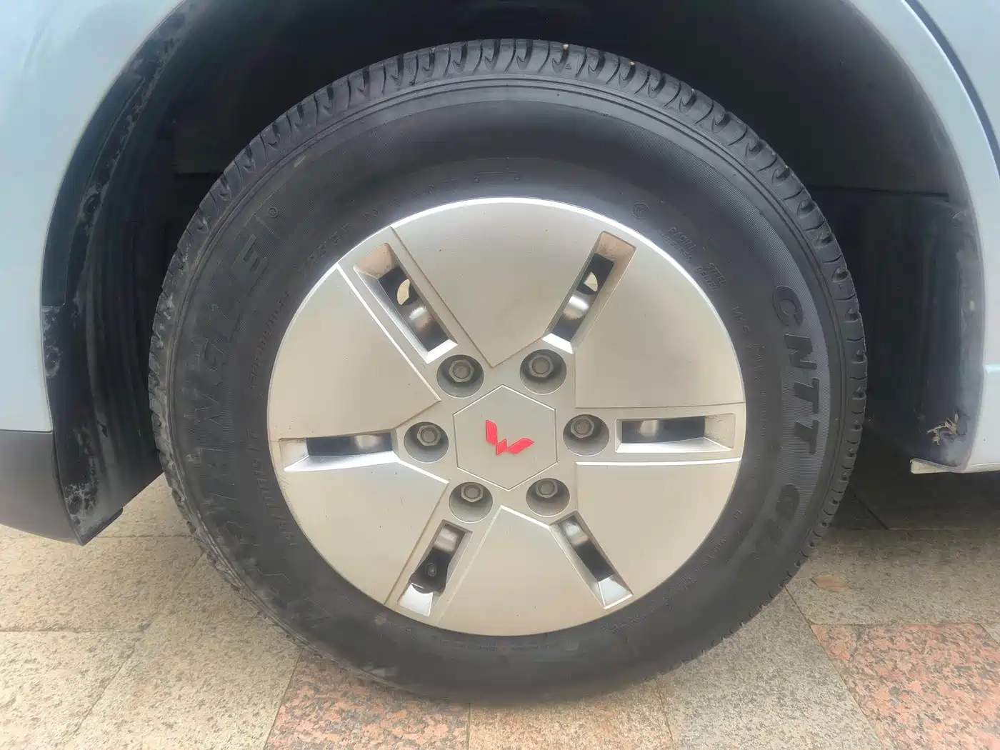 Wuling Motors Wuling Yangguang 2025 2024 300km Practical Sealed Window Edition 75kW
