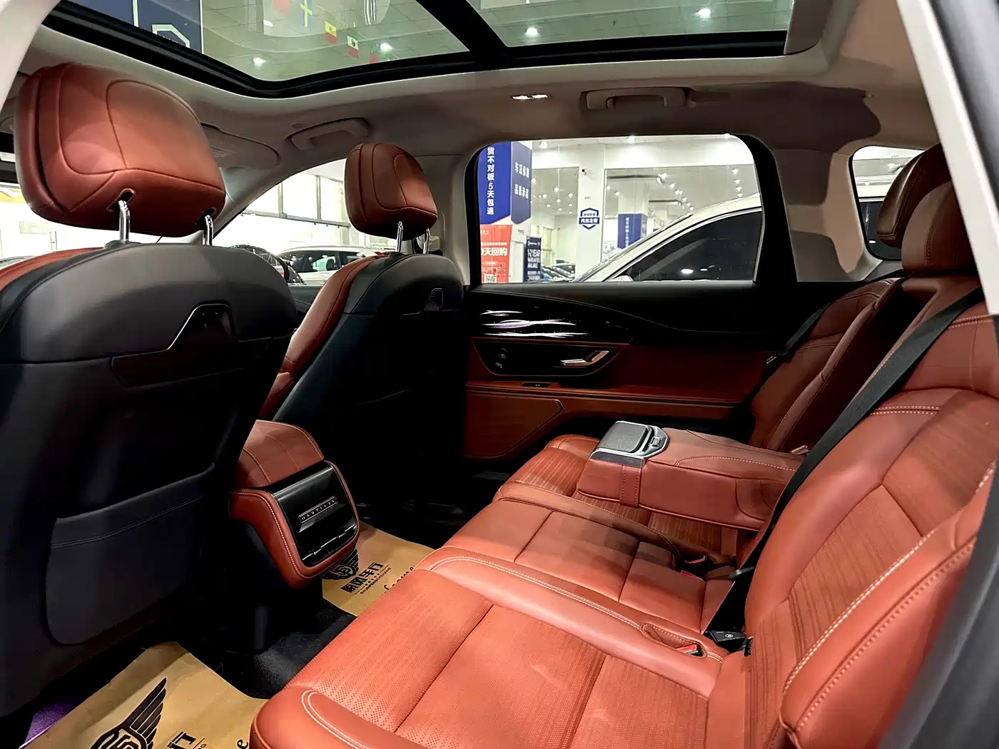 LINCOLN NAVIGATOR
