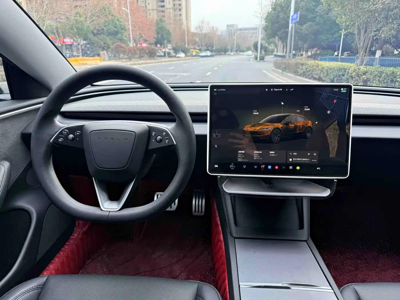 TESLA MODEL 3