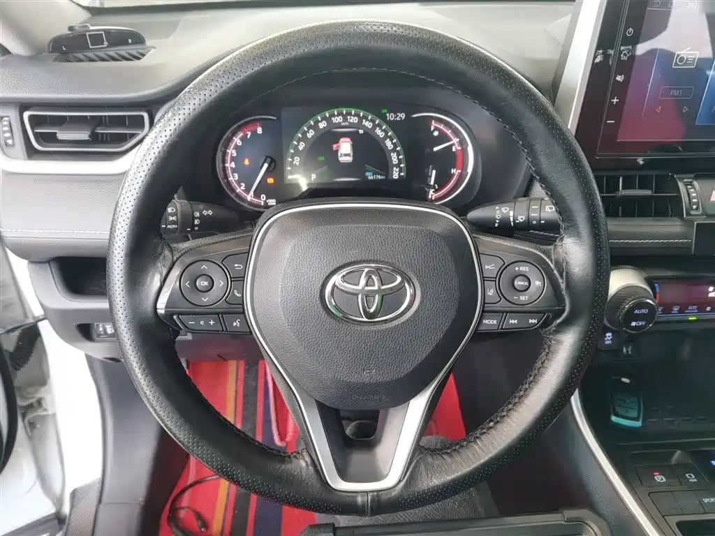 Toyota RAV4 Rongfang 2020 2.0L CVT 2WD Trend Edition фото 3