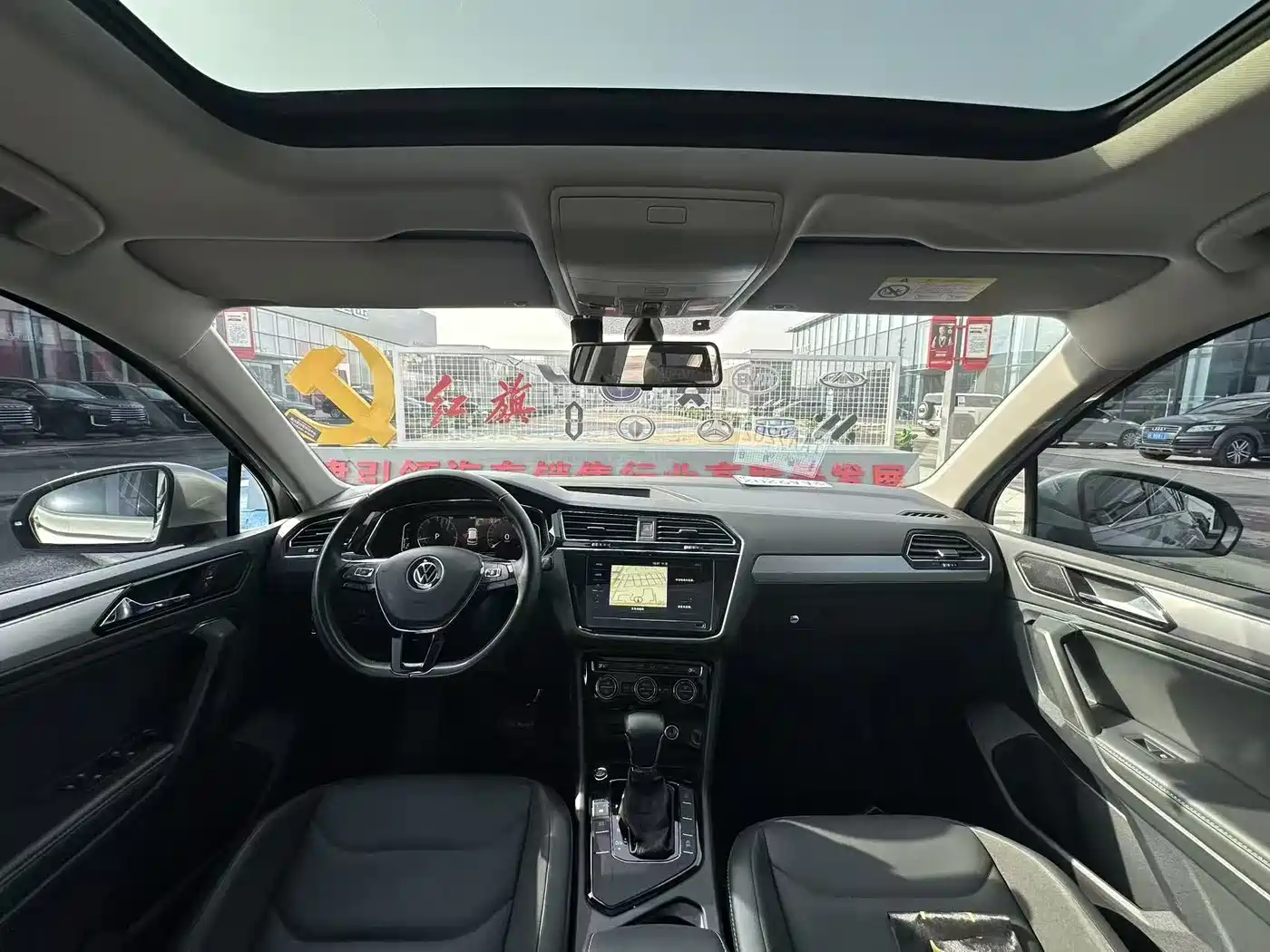 Volkswagen Tiguan L 2021 330TSI Automatic 2WD Smart фото 4