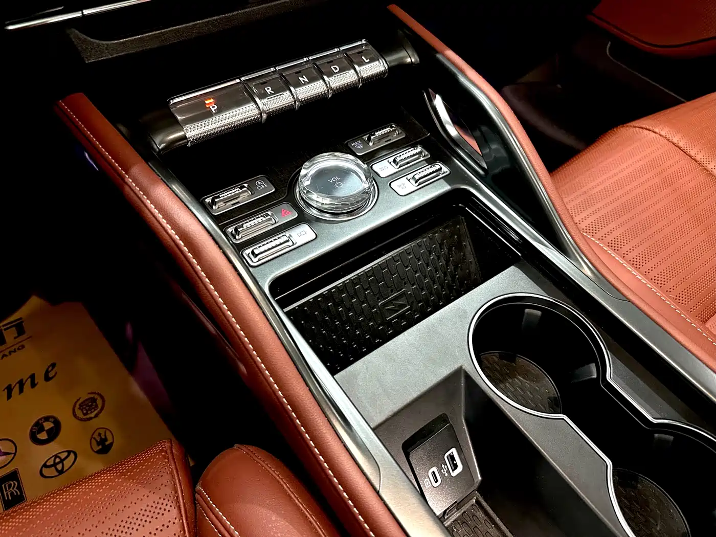 LINCOLN NAVIGATOR