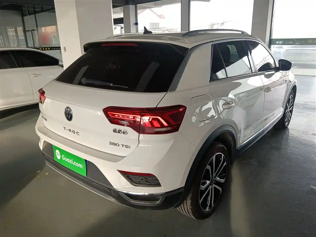 Volkswagen T-ROC 2021 280TSI DSG 2WD Comfort Smart Connect Edition фото 23