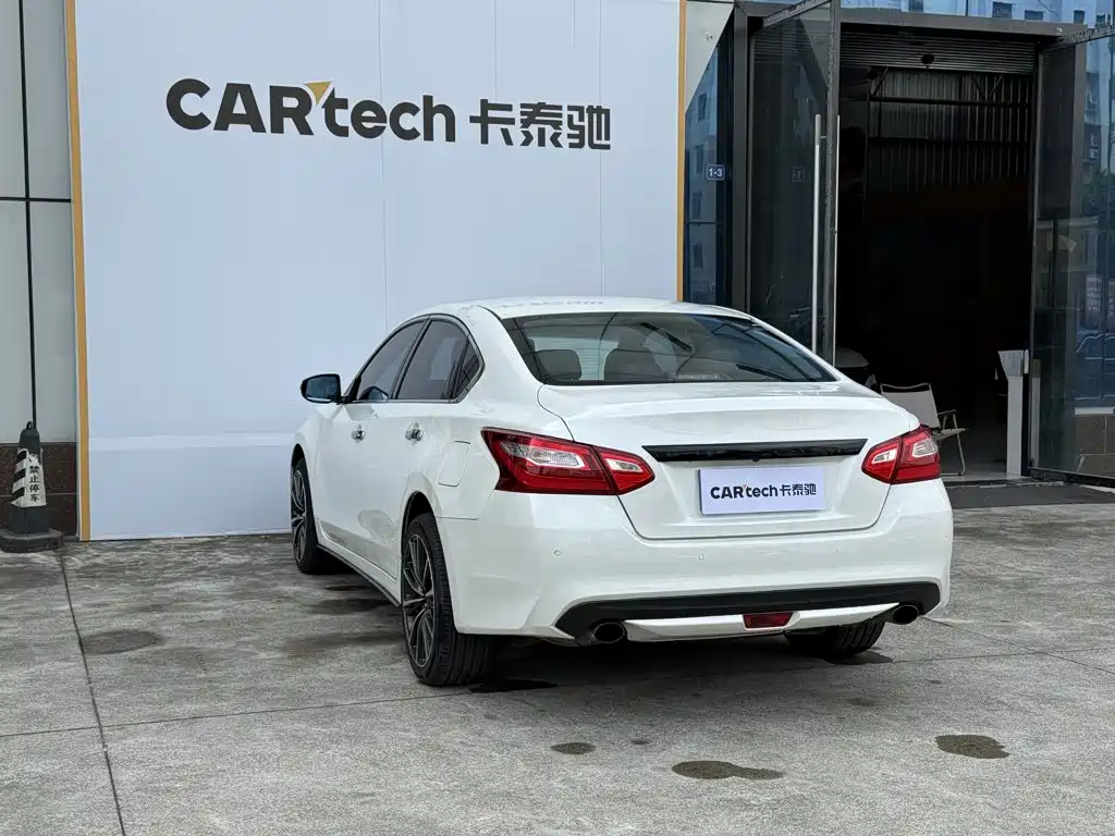 Фото 14 - Nissan Teana