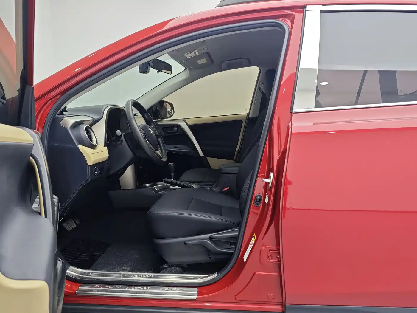 Toyota RAV4 Rongfang 2013 2.0L CVT 2WD Urban фото 7