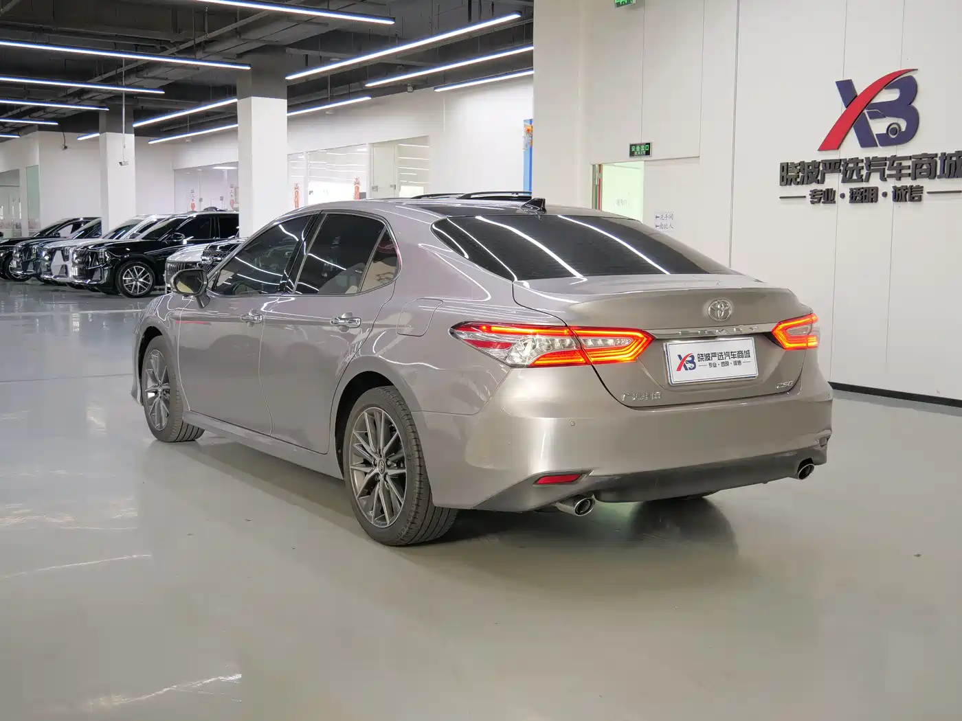 Toyota Camry 2021 2.5G Luxury Edition фото 6